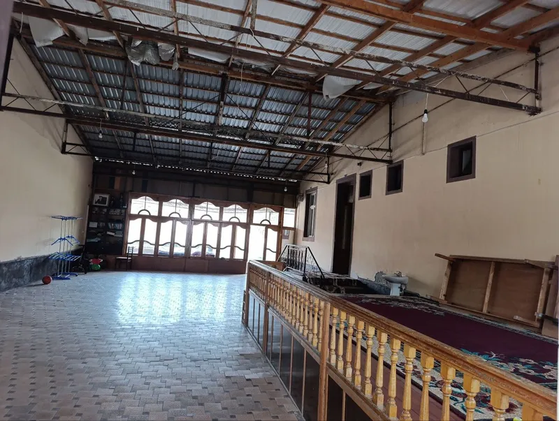 Guliston shahar yangi bozor yaqinida xovli sotiladi — фото 1