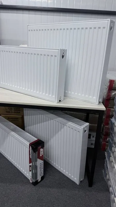 Panelniy radiator bimetal akfa