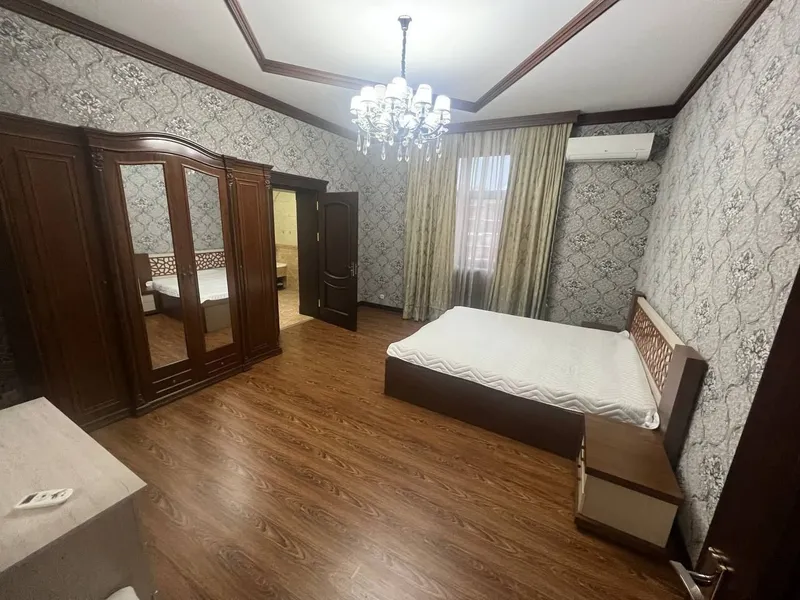 Тарас Шевченко Габус 180м².  4/6/7
