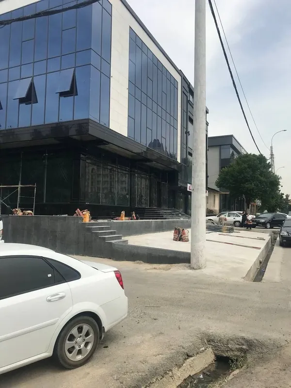 Бадамзар отдельно стоящее здание 4 уровня под любой вид Деятельности