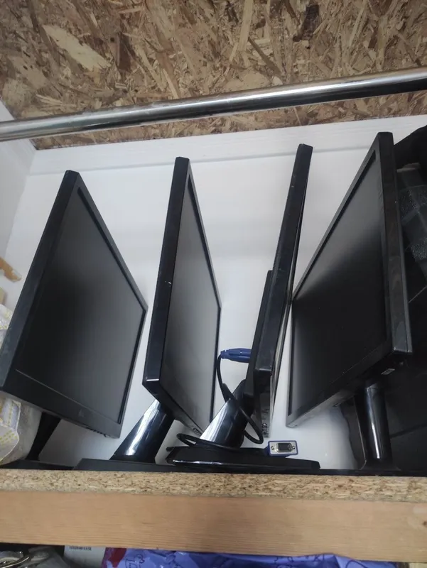 Срочно продаётся LG монитор диагонал 19