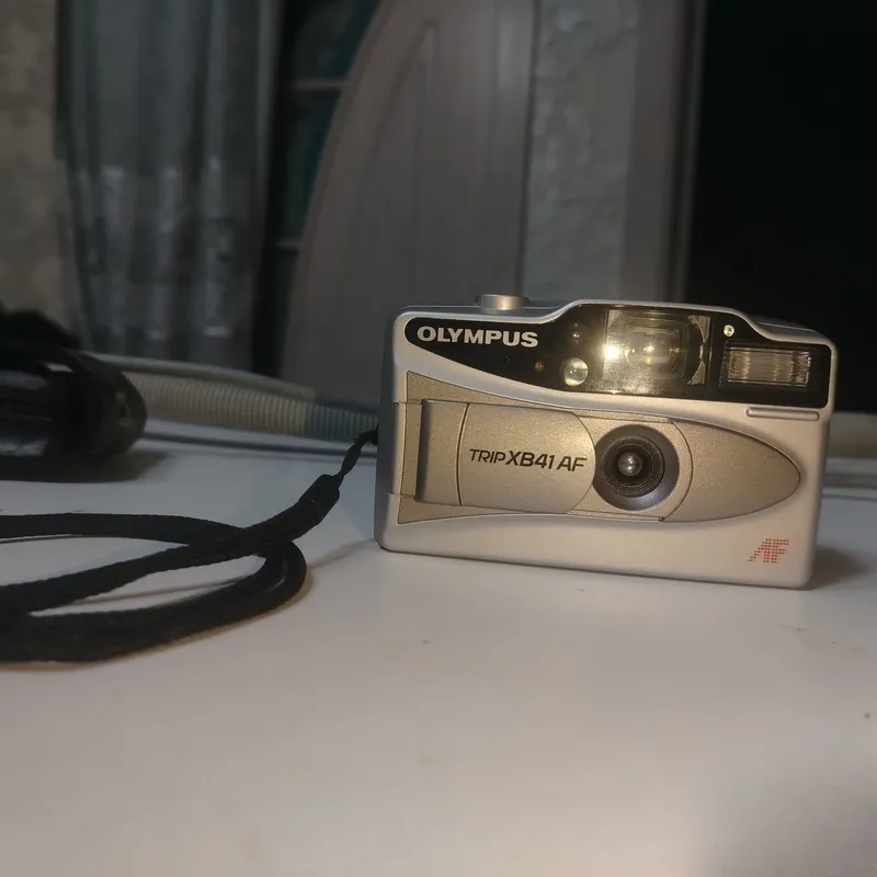 vintage ixcham plyonkali fotoapparat Olympus Trip XB41 AF. 2 vintage ixcham plyonkali fotoapparat Olympus Trip XB41 AF. 2