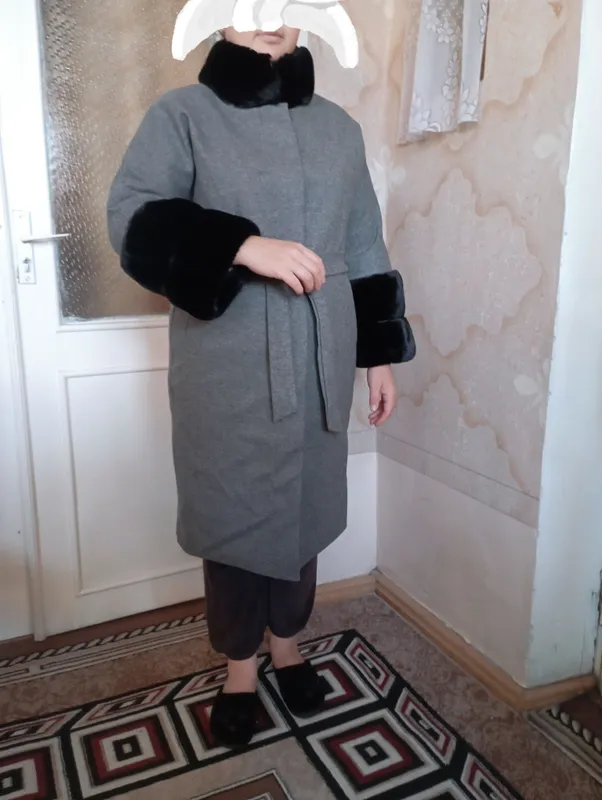 palto ayollar uchun 44 razmer 2