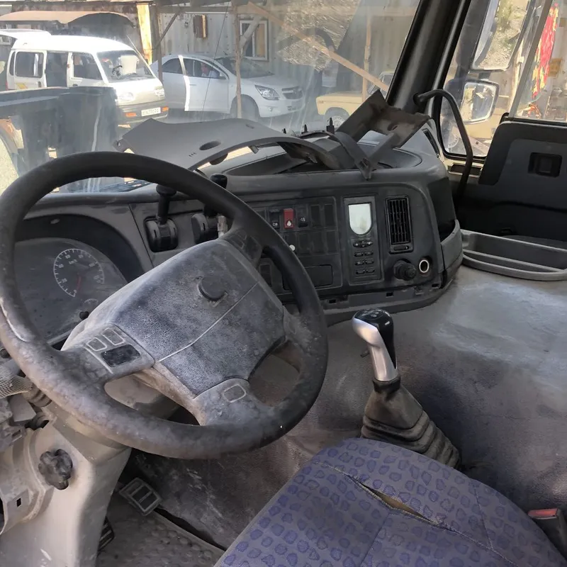 Sementovoz Sinotruck Howo A6 (oq rangli) — фото 6