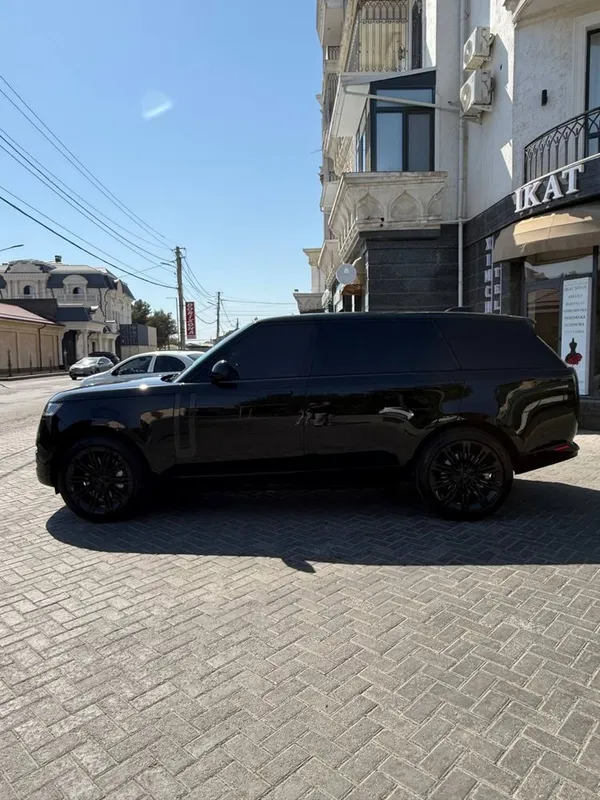 Range Rover P530 LWB 7 seats 2026 7 Range Rover P530 LWB 7 seats 2026 7