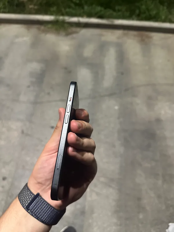 Iphone 15 128gb yangi 3