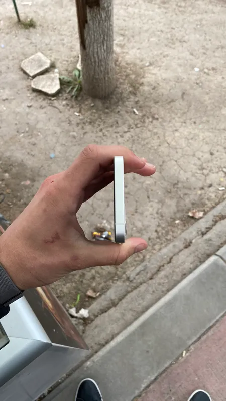 Iphone 12 rang oq 64 tali yomkist 72 karobka bor — фото 5