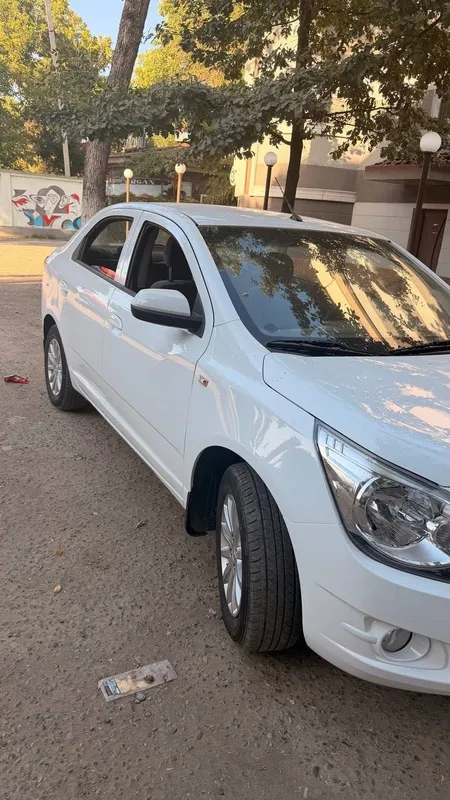 Chevrolet Cobalt 2