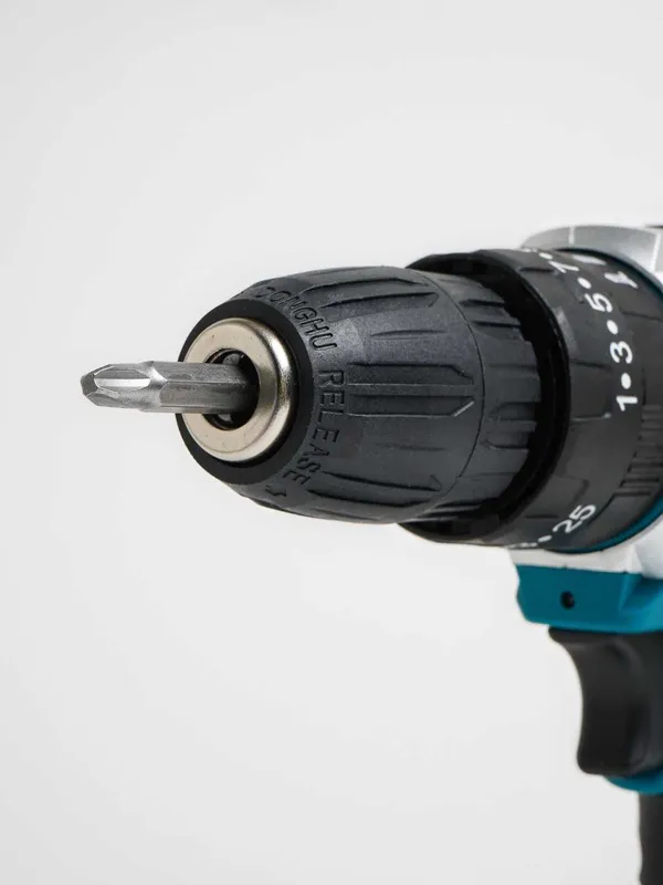 Makita ударный шуруповерт 48 Вт 2 Makita ударный шуруповерт 48 Вт 2