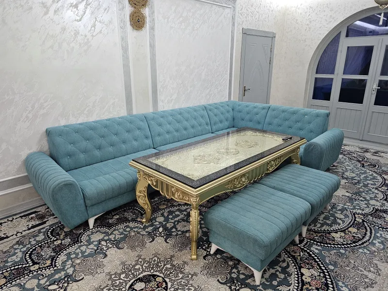 Divan Yumshoq mebel stoli bilan birga sotiladi Divan Yumshoq mebel stoli bilan birga sotiladi