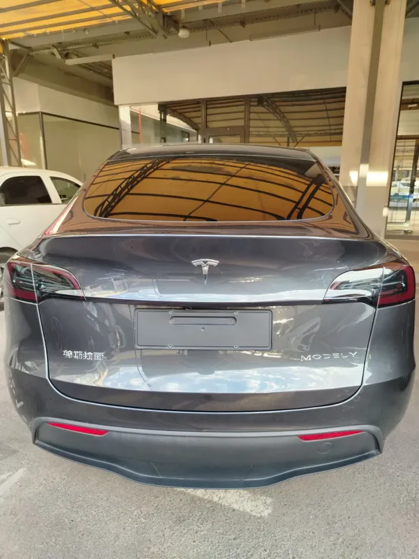Tesla Modely Y 2024 yil 6 Tesla Modely Y 2024 yil 6