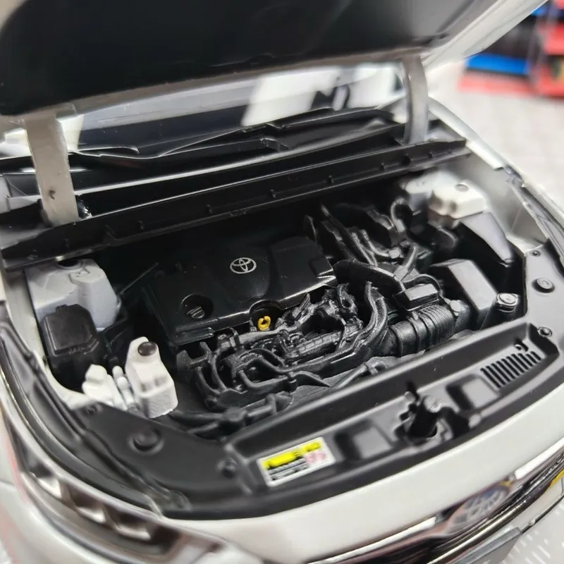Toyota higlander hybrid 1:18 modeli birga bir(o’yinchoq) — фото 4