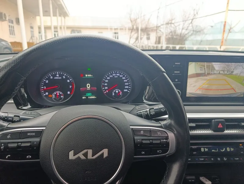 Kia K5 srochni sotiladi 3 Kia K5 srochni sotiladi 3