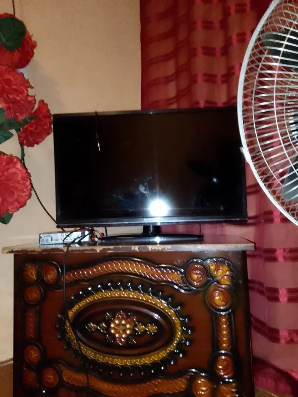 Televizor sotiladi Televizor sotiladi