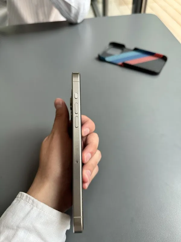 Продается iPhone 15 Pro Max — фото 1