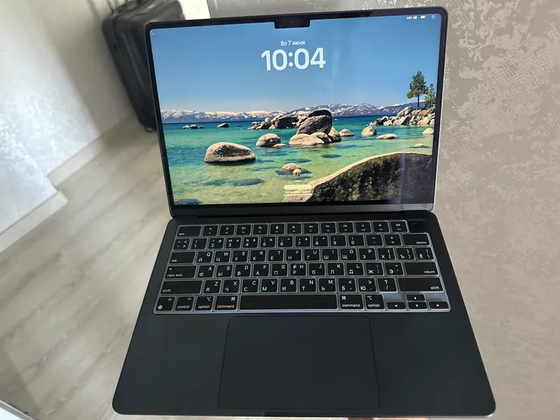 MacBook Air M2 8/256