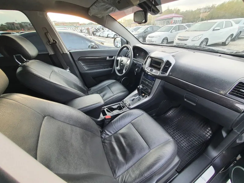 Chevrolet Captiva 3 позиция 5