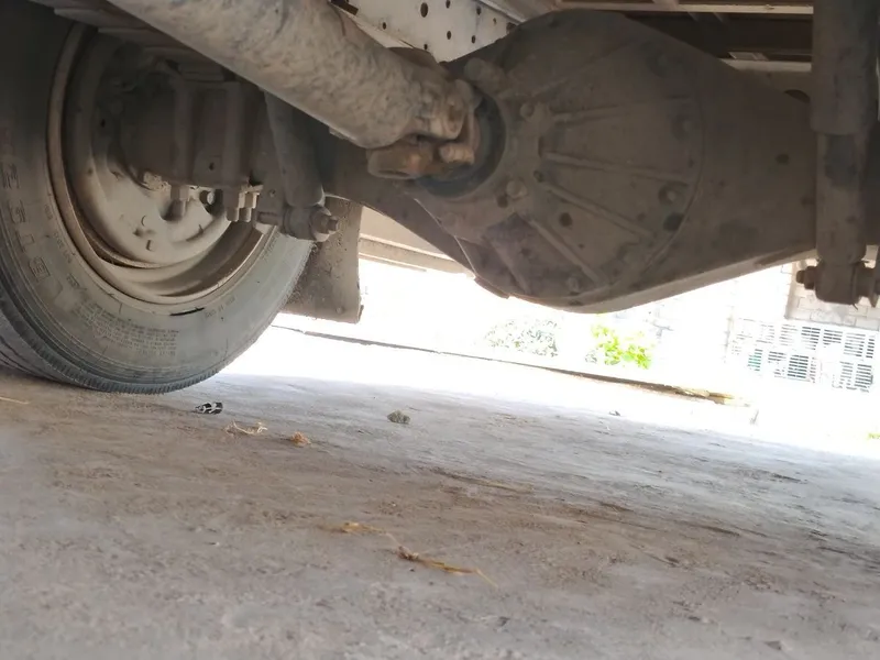 Isuzi avtobus... 5 Isuzi avtobus... 5