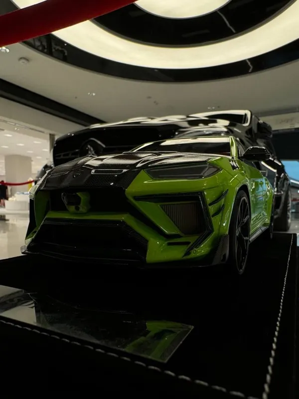 1:18 kolleksion modelcha Lamborghini urus 3