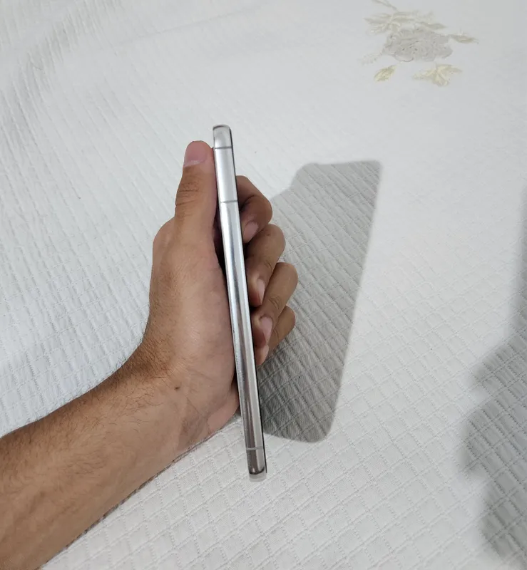 Samsung S22 Plus 5G 8/256gb 4