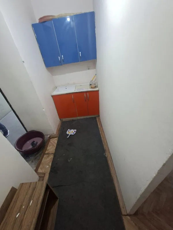 Arenda kvartira opshishita Yashnabod Tumani Olmos metro oldida 1xona 6