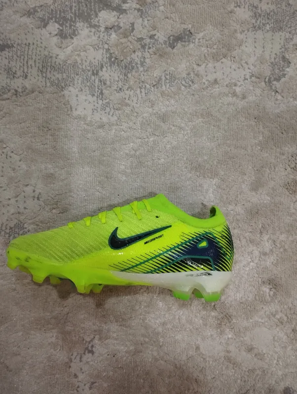 Футбольные бутсы Nike Mercurial Vapor 16
