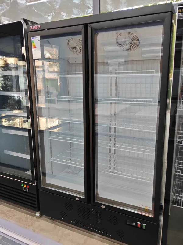 Витринный морозильный шкаф для тортов Tort uchun Morozilnik Vitrina — фото 2