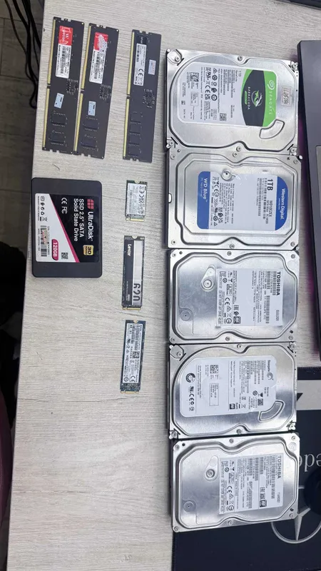 ram/hdd/ssd 95%-100$ ram/hdd/ssd 95%-100$