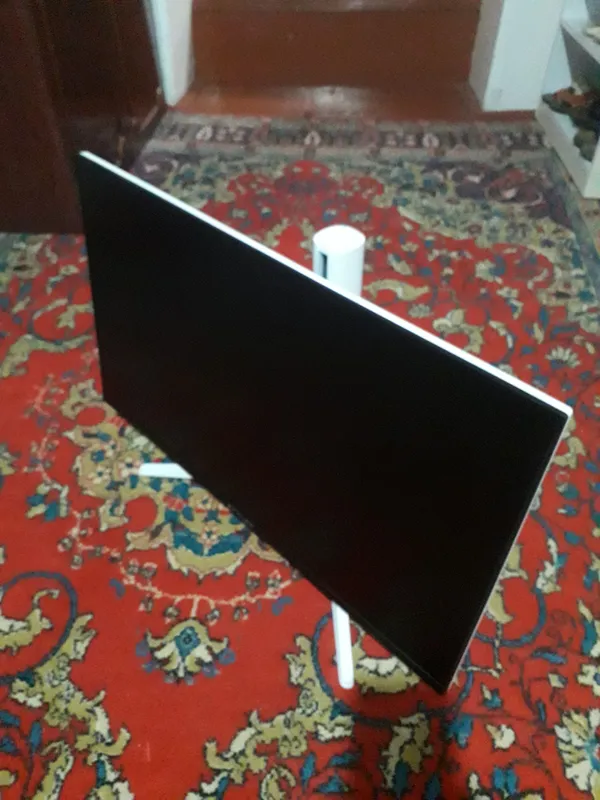 Монитор Ziffler 27" изогнутый 180Hz 1080p 1 Монитор Ziffler 27" изогнутый 180Hz 1080p 1