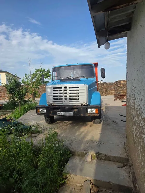Zil MMZ 554 samosval