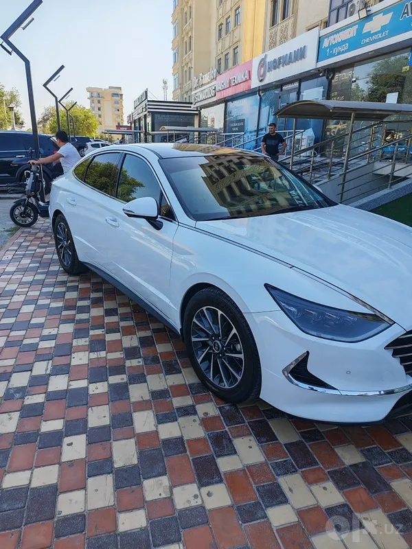 Прадаетса хундае саната 5 пазитса 2020/2021 год 2.5 матор 8 Прадаетса хундае саната 5 пазитса 2020/2021 год 2.5 матор 8