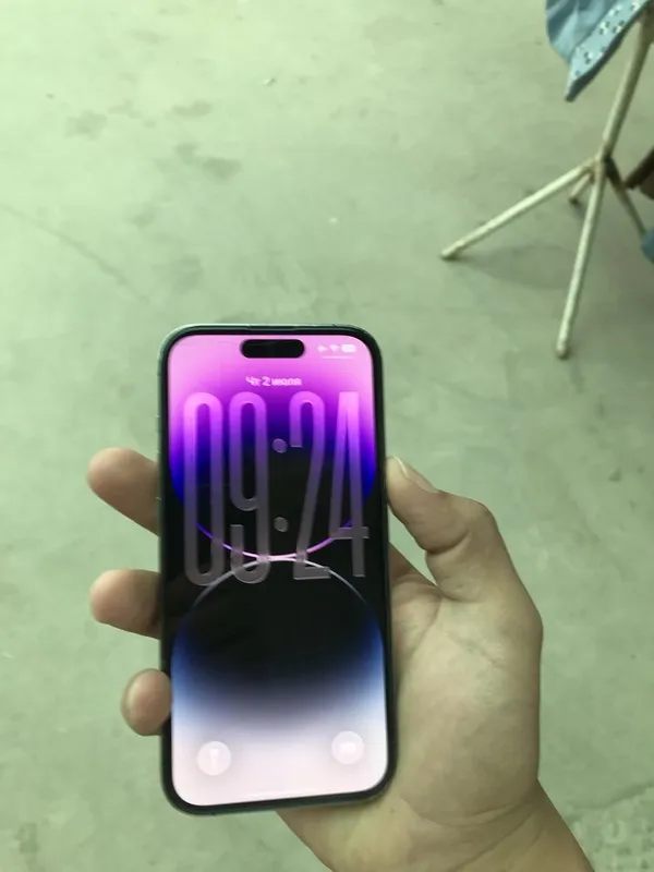 IPHONE 14 pro 256gb hamajoyi radnoy 77 yomkisy 2