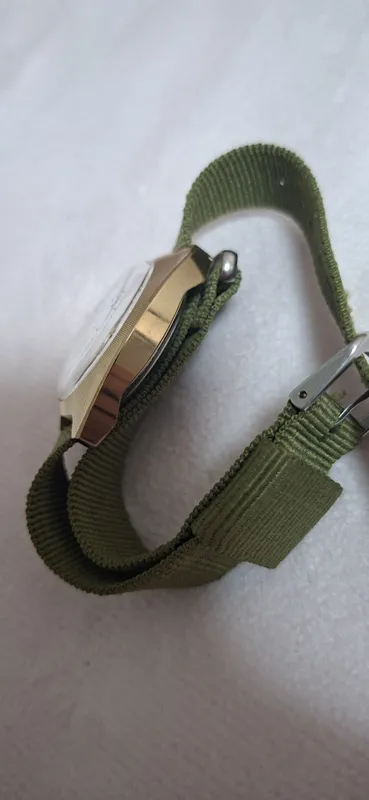 Продам часы "Slava" 27 jewels 5