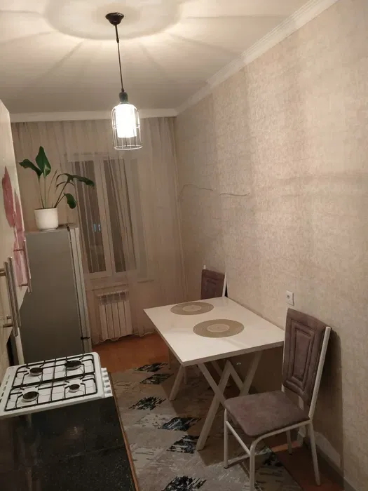2-комнатная квартира, 60 м², 4/8 этаж (вторичка) 3
