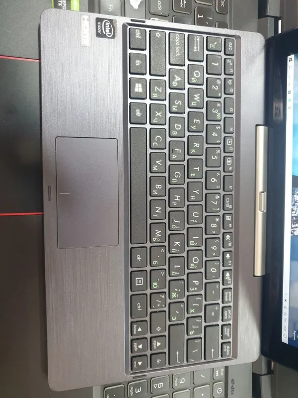 ASUS Transformer T-100-TAL 3 ASUS Transformer T-100-TAL 3