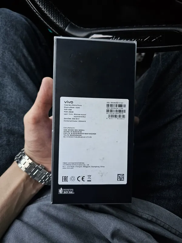 Продаю Vivo V25 256гб в хорошем состоянии — фото 1