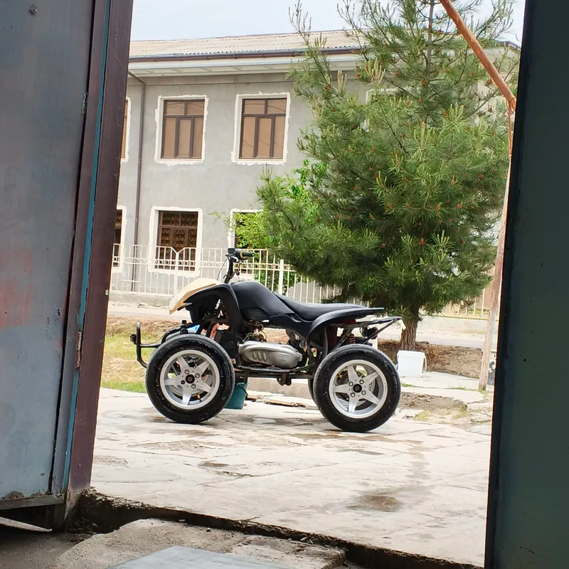 Atv Kvadratsikl ajoyib holat