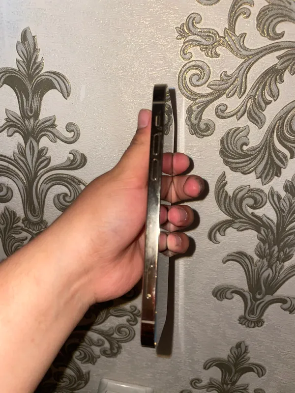 Iphone 12pro 180$ 4 Iphone 12pro 180$ 4