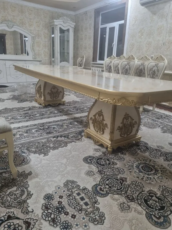 Стол стулчик. Сервант сатылады 1