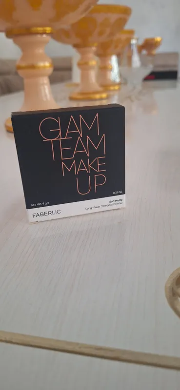 Faberlik GLEAM MAKE UP pudrasi Faberlik GLEAM MAKE UP pudrasi