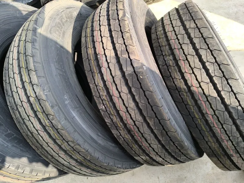 Автошина 215/75R17.5 225/75R17.5 235/75R17.5 1 Автошина 215/75R17.5 225/75R17.5 235/75R17.5 1