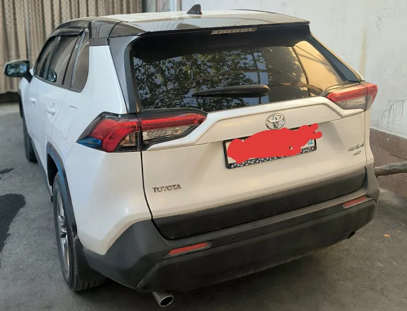 Toyota RAV4 sotiladi. Оқ 2