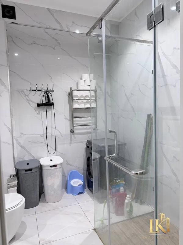 1 xonali kvartira sotiladi, 43 m², 2/7, yevroremont, mebel va texnika bilan (Mirobod tumani) 10