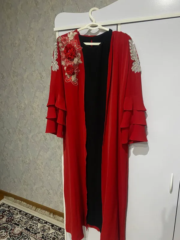 Продаются две абайи Ikta, обе за 350 000 2 Продаются две абайи Ikta, обе за 350 000 2