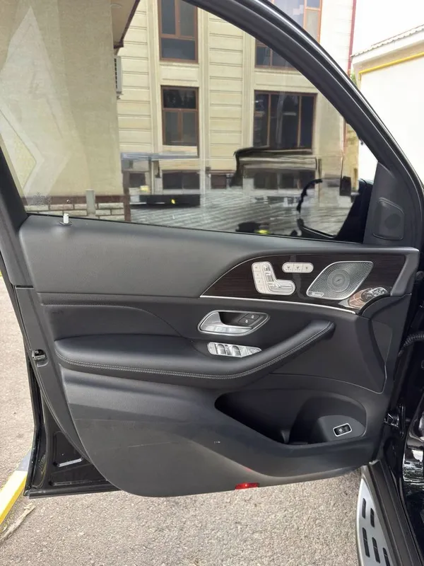 Mercedes GLE SUV — фото 7
