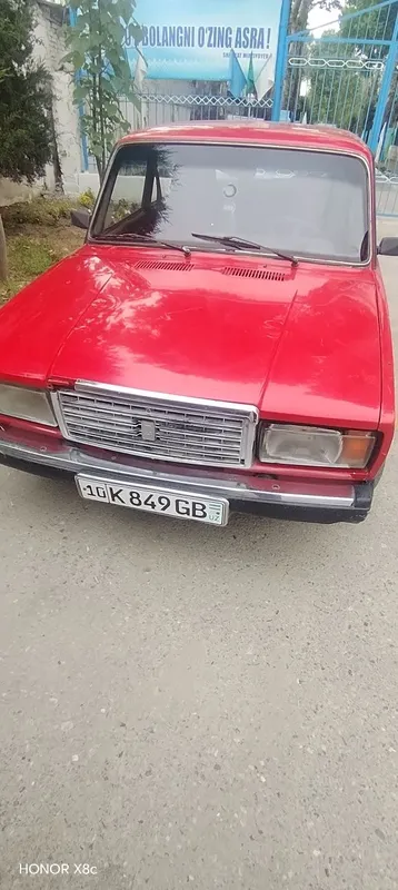 Lada 2107, rangi qizil 1993-yil Lada 2107, rangi qizil 1993-yil