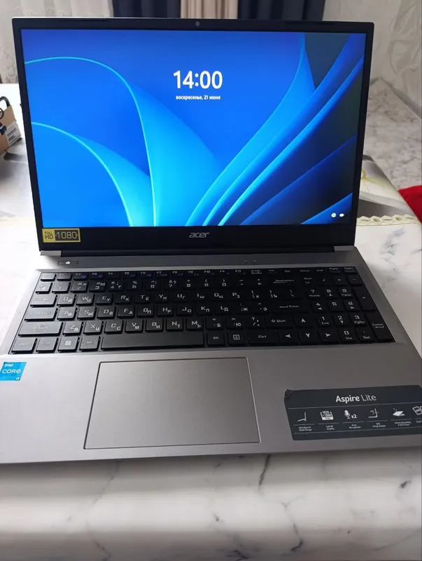 Notebook,Acer i3, Pamiti 8/512,ozgina ishlatilgan