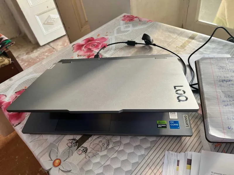 Lenovo loq 15irx9