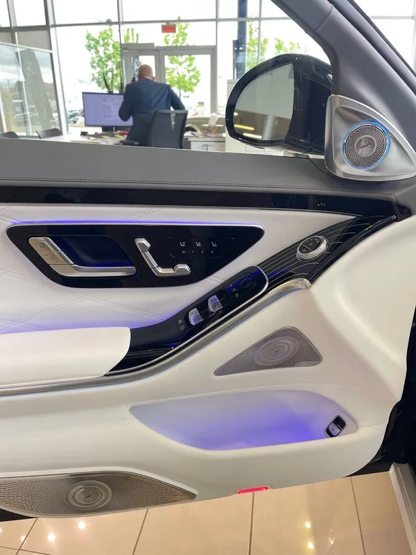 Mercedes Benz S680 Maybach Exclusive Model — фото 8