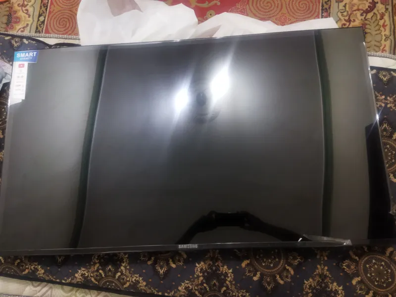 Samsung 55tali rangi qora 4 Samsung 55tali rangi qora 4